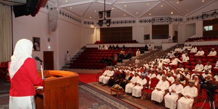 جامعة السلطان قابوس تحتفل باليوم العالمي للمتبرعين بالدم