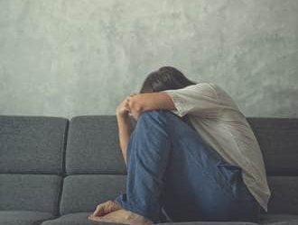 الناس الذين يعيشون في مناطق نزاعات هم أكثر عرضة للقلق