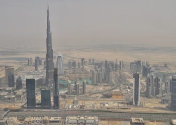 مصادر: الإمارات تعزز قطاع تجارة النفط لتدعيم مكانتها في الشرق الأوسط