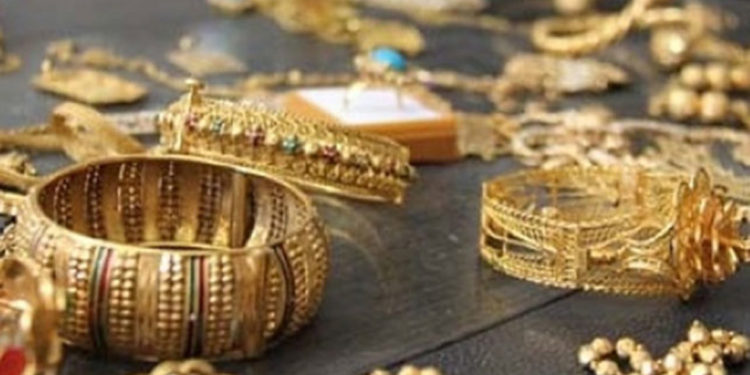 الشرطة تقبض على سارقي المجوهرات