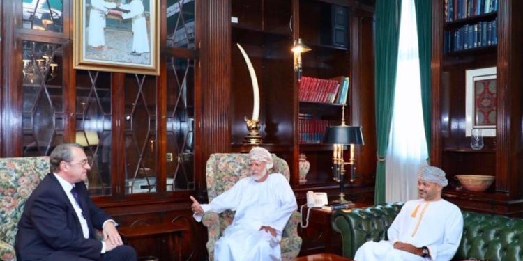 مبعوث الرئيس الروسي للشرق الأوسط وشمال أفريقيا يزور السلطنة