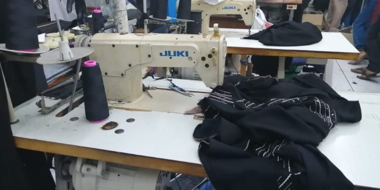 مداهمة منزل في سوق مطرح