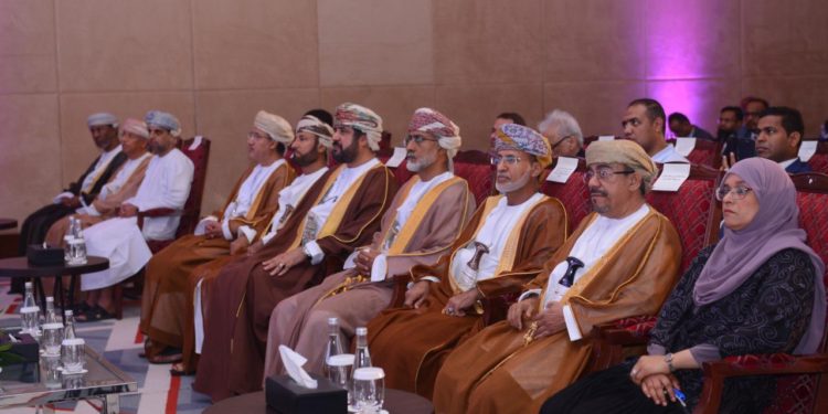 افتتاح المؤتمر الدولي الأول للرابطة العمانية لجراحة الكلى والمسالك البولية والتناسلية