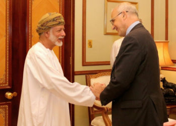 بن علوي يستقبل سفير المملكة المتحدة لدى ⁧‫اليمن