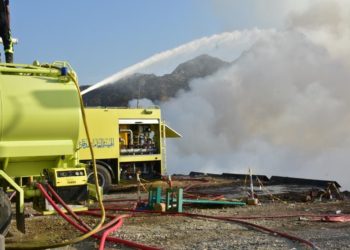 حريق بمردم الملتقى الهندسي بالعامرات.. وبيئة توضح