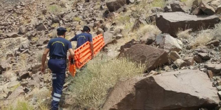 سقوط شخص من أعلى جبل حلفين