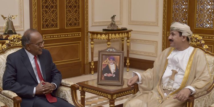 النعماني يستقبل وزير داخلية سنغافورة