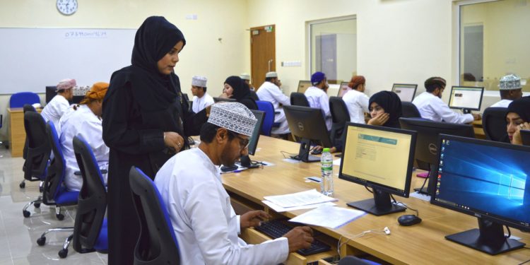 500 مشارك في المرحلة الأولى من “اعتماد”