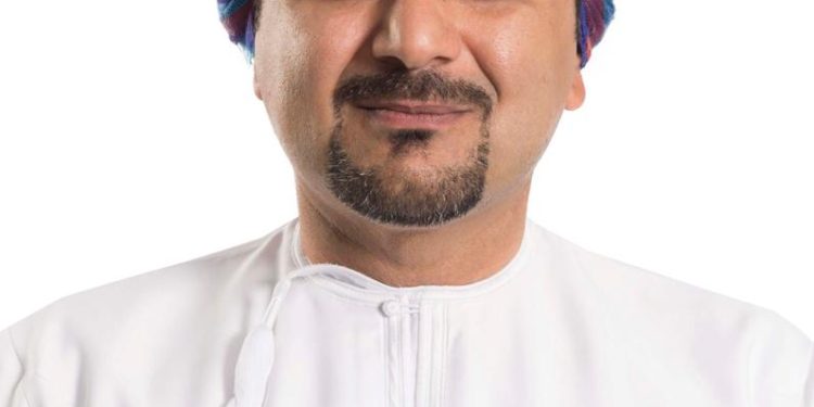 بنك مسقط يدشن نظام الدفع عبر الهاتف النقال المتطور
