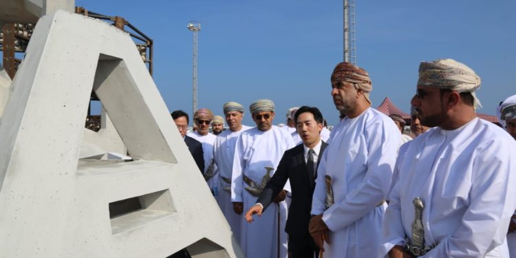 تدشين تنفيذ مشروع أكبر مزرعة بحرية على مستوى الشرق الأوسط