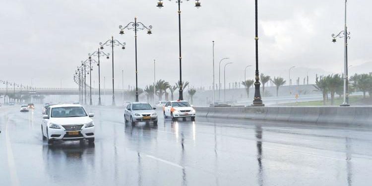 الخميس المقبل: توقعات بتأثر أجواء السلطنة بمنخفض جوي