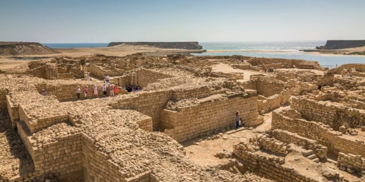 أكثر من 14 ألف سائح للمواقع الأثرية بالسلطنة خلال ديسمبر الماضي
