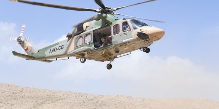 إنقاذ مواطنة عالقة بجبال العامرات