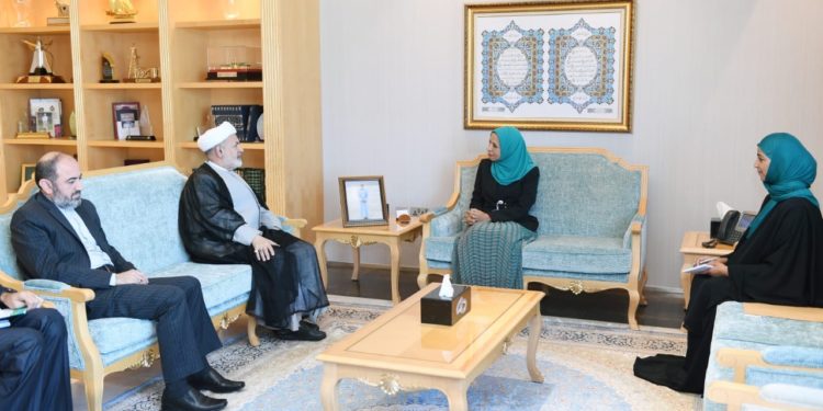 استعراض العلاقات الثنائية بين السلطنة وإيران
