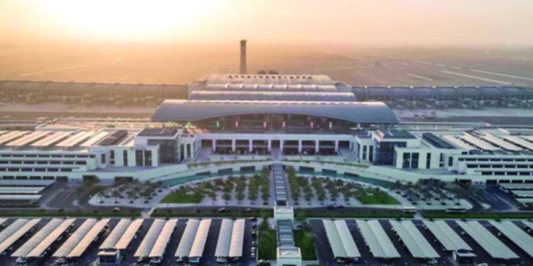 سير العمليات بمطار مسقط