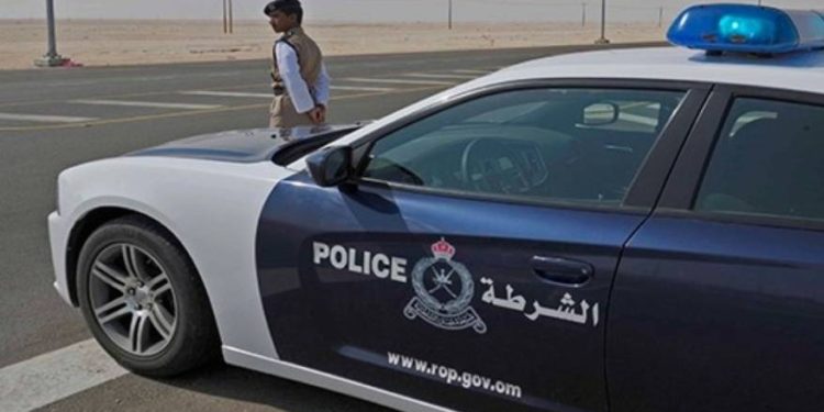 بتهمة حيازة المخدرات.. ضبط 11 شخص في ظفار