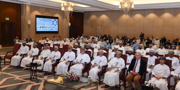 بمشاركة أكثر من ٤٠٠ مشارك.. بدء الجلسات العلمية للمؤتمر السنوي للرابطة العمانية لجراحة العظام والمفاصل