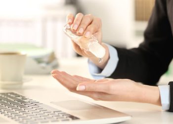لماذا تسبب المعقمات بقعاً وتهيجات للجلد؟
