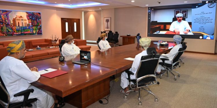 المجلس العماني للإختصاصات الطبية وOman LNG يوقعان على اتفاقية