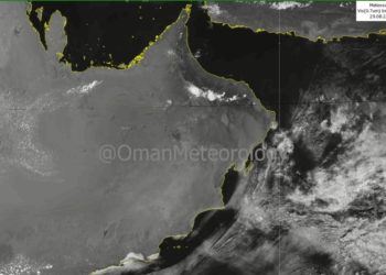 توقات بأمطار رعدية ورياح هابطة نشطة