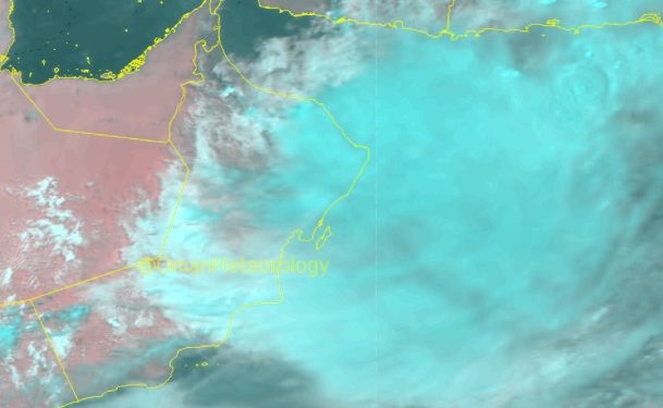 فرص هطول الأمطار مستمرة