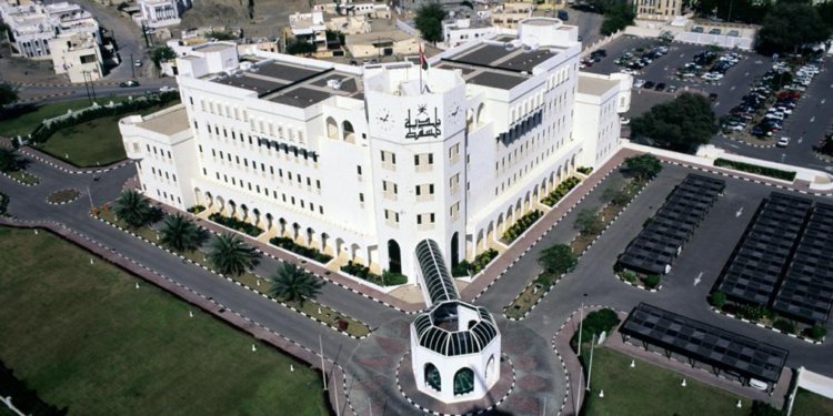 الأدوار القانونية للعمل البلدي من أجل دعم تحديات التنمية الحضرية في محافظة مسقط