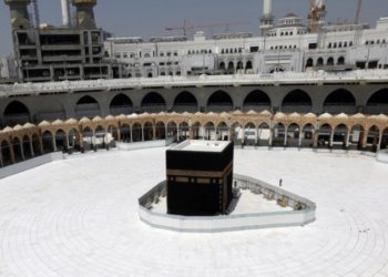 السعودية تعلن عن السماح بأداء ⁧‫العمرة‬⁩ والزيارة تدريجيًا
