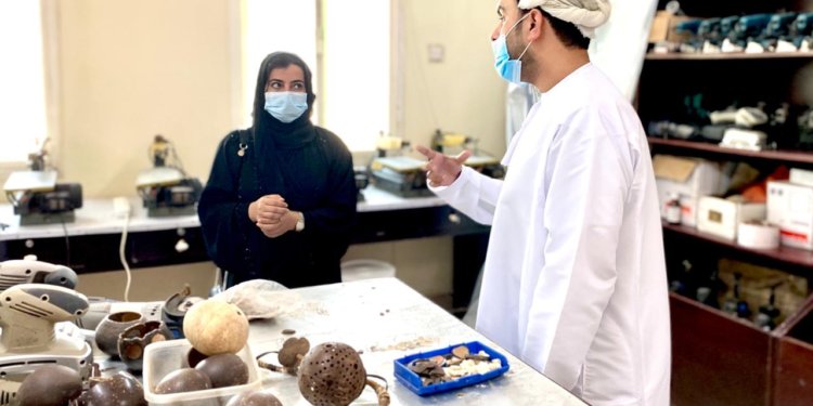 رئيسة هيئة تنمية المؤسسات الصغيرة والمتوسطة تزور عددًا من الفروع ومراكز التدريب والإنتاج الحرفي