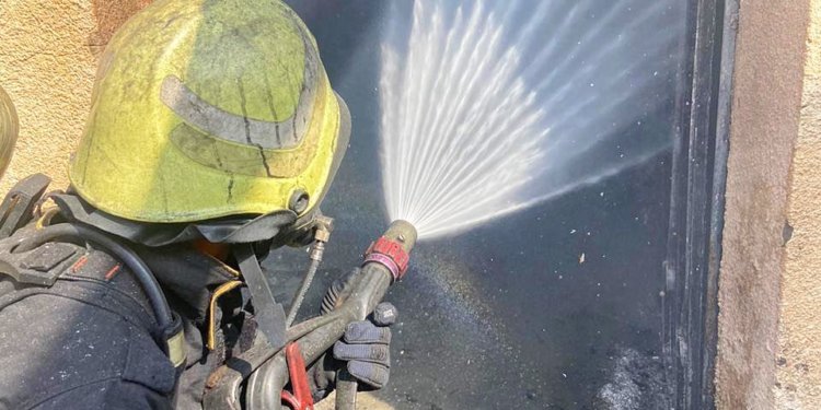 حريق شب في منزل بالبريمي دون تسجيل اصابات