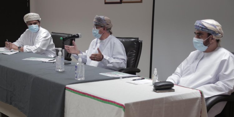السعيدي يقدم شكره لكافة العاملين الصحيين.. ويؤكد بأن المؤسسات الصحية لا تزال صامدة ومتماسكة