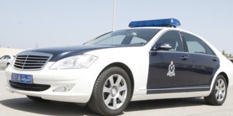 اجراءات قانونية ضد وافدين.. تجمعوا وخالفوا قرارات اللجنة العليا