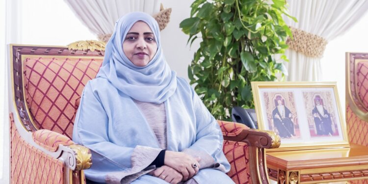 وزيرة التنمية الاجتماعية تثمن التوجيهات السامية بتوفير حواسيب لوحية