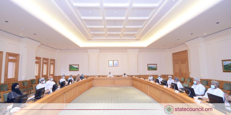 “اجتماعية الدولة” تستعرض مرئيات “وزارة النقل” و “تنمية نفط عمان”