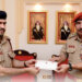 قائد ⁧‫الجيش السلطاني العُماني‬⁩ بالإنابة ‏يكرم الفريق الطبي الذي أجرى عملية تبديل مفصل بتقنية الطباعة ثلاثية الأبعاد