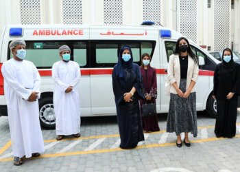بتمويل من مؤسسة الجسر للأعمال الخيرية وزارة الصحة تستلم 16 سيارة اسعاف لعدد من المؤسسات الصحية التابعة لها