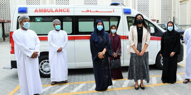 بتمويل من مؤسسة الجسر للأعمال الخيرية وزارة الصحة تستلم 16 سيارة اسعاف لعدد من المؤسسات الصحية التابعة لها