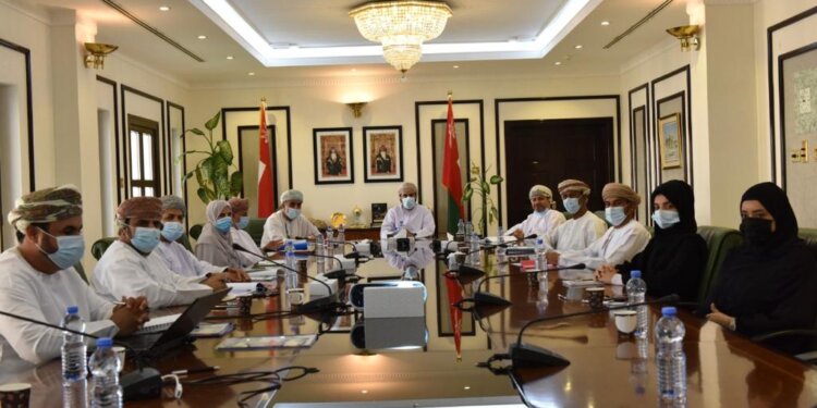 فريق عمل إدارة مشروع نظام التأمين الصحي “ضماني” يستعرض مستجدات المشروع ويناقش استعداده لتطبيق المرحلة الأولى