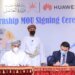 العمل توقع على اتفاقية تدريب وتأهيل 300 خريج جامعي