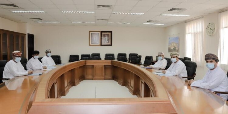 اجتماع لمتابعة تنفيذ مشروع دمج الكليات التقنية مع كليات العلوم التطبيقية