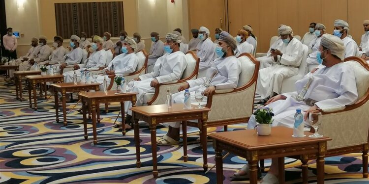 ديم تنظم لقاء مجتمعيًا للتعريف بمشروع تعزيز خط نقل المياه لمحافظة الداخلية