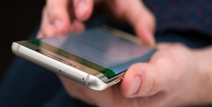 قبل أن تبيع هاتفك.. هكذا تحذف بياناتك الشخصية