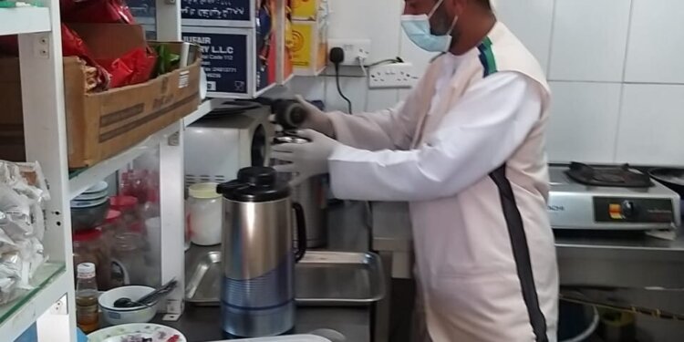 إغلاق منشأة.. وإتلاف مجموعة من الأسماك