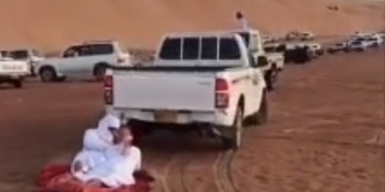 استخدموا المركبة لغير الأغراض المخصصة لها.. والشرطة توقفهم