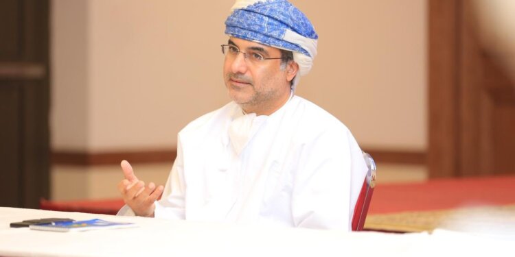 مناقشة إحلال عدد من المهن بقطاع ⁧‫الاتصالات‬⁩ وتقنية المعلومات‬⁩