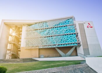 الجمعية العامة لبنك مسقط تصادق على توزيع 25% كأرباح نقدية و10% أسهم مجانية للمساهمين