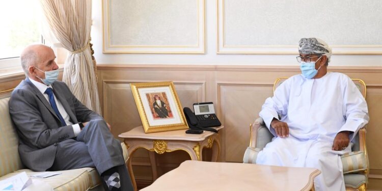 وزير الصحة يلتقي بممثل صندوق الأمم المتحدة للسكان