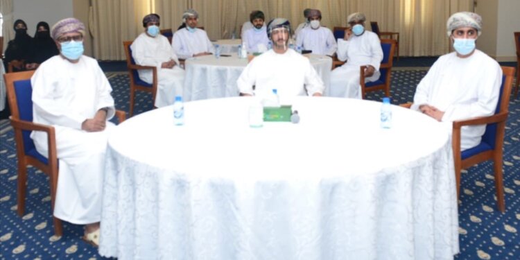 العمل تنظم لقاءً تعريفياً مع محافظة مسقط حول نظام إدارة الجودة وفق مواصفة الأيزو