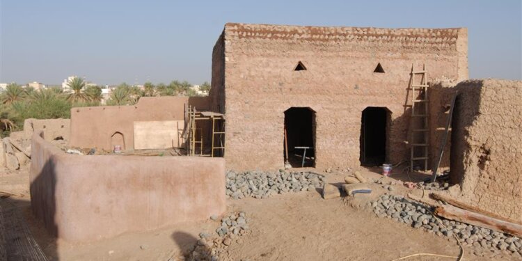 بدء ترميم مسجد الحصن بنيابة سناو بولاية المضيبي