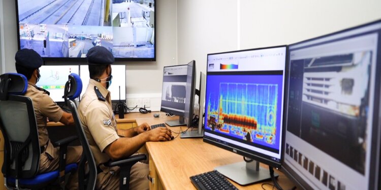 لضمان تيسير الدخول للأشخاص وتخليص الإجراءات الجمركية.. الشرطة تدشّن منظومة أمنية موحدة للمنافذ
