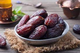 هذا ما يحدث لجسم الصائم عند الإفطار على تمر